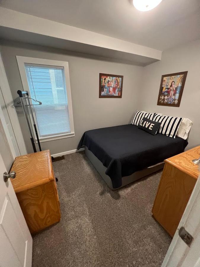 Charming And Happy Walled Lake Mi Cottage ノービ エクステリア 写真