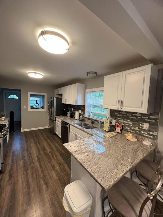 Charming And Happy Walled Lake Mi Cottage ノービ エクステリア 写真